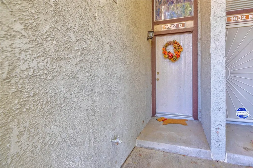 1632 Windmill Lane D, Corona, California 92879 home-pic-37