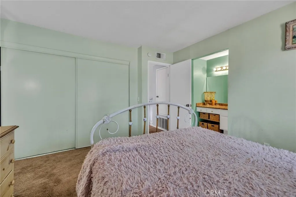 1632 Windmill Lane D, Corona, California 92879 home-pic-17