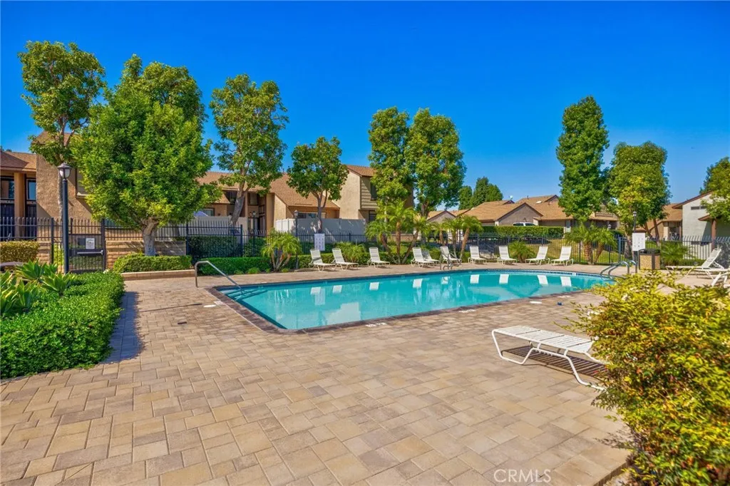 1632 Windmill Lane D, Corona, California 92879 home-pic-32