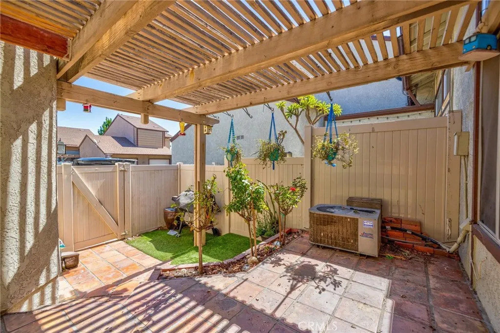 1632 Windmill Lane D, Corona, California 92879 home-pic-41