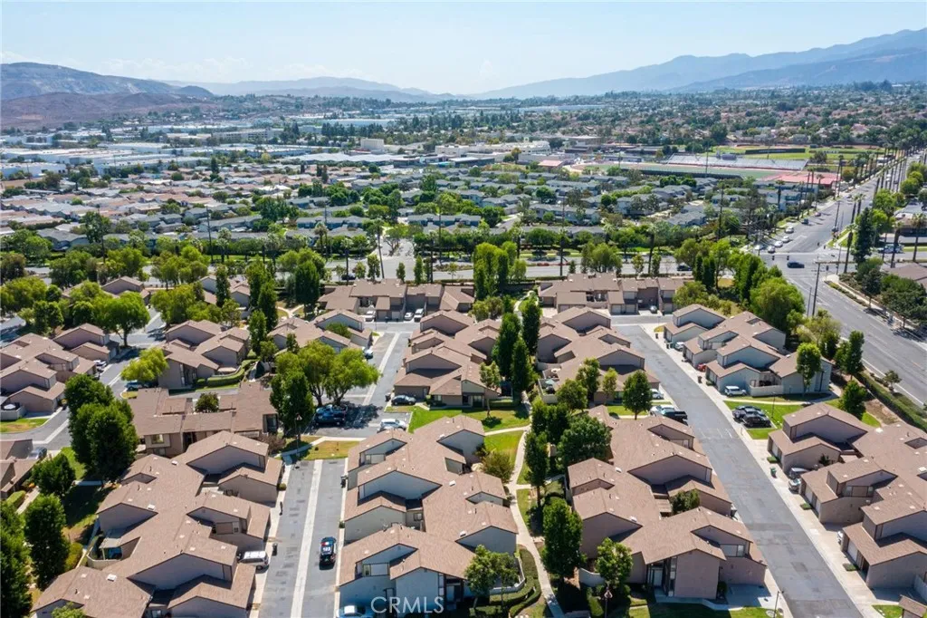 1632 Windmill Lane D, Corona, California 92879 home-pic-61