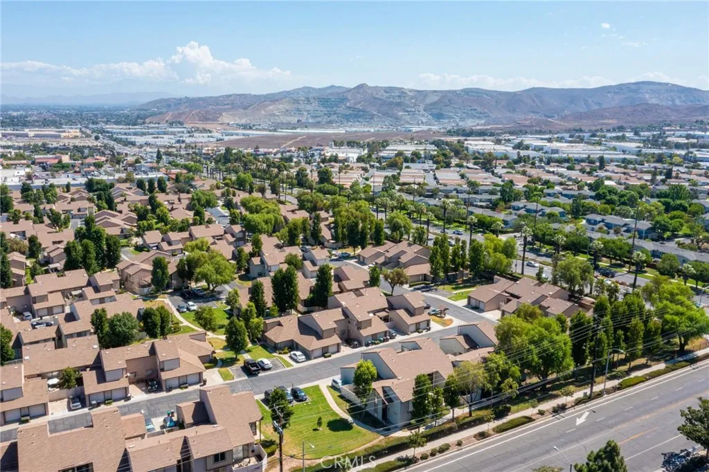 1632 Windmill Lane D, Corona, California 92879 home-pic-57
