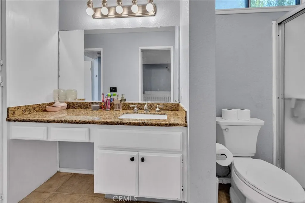 1632 Windmill Lane D, Corona, California 92879 home-pic-19