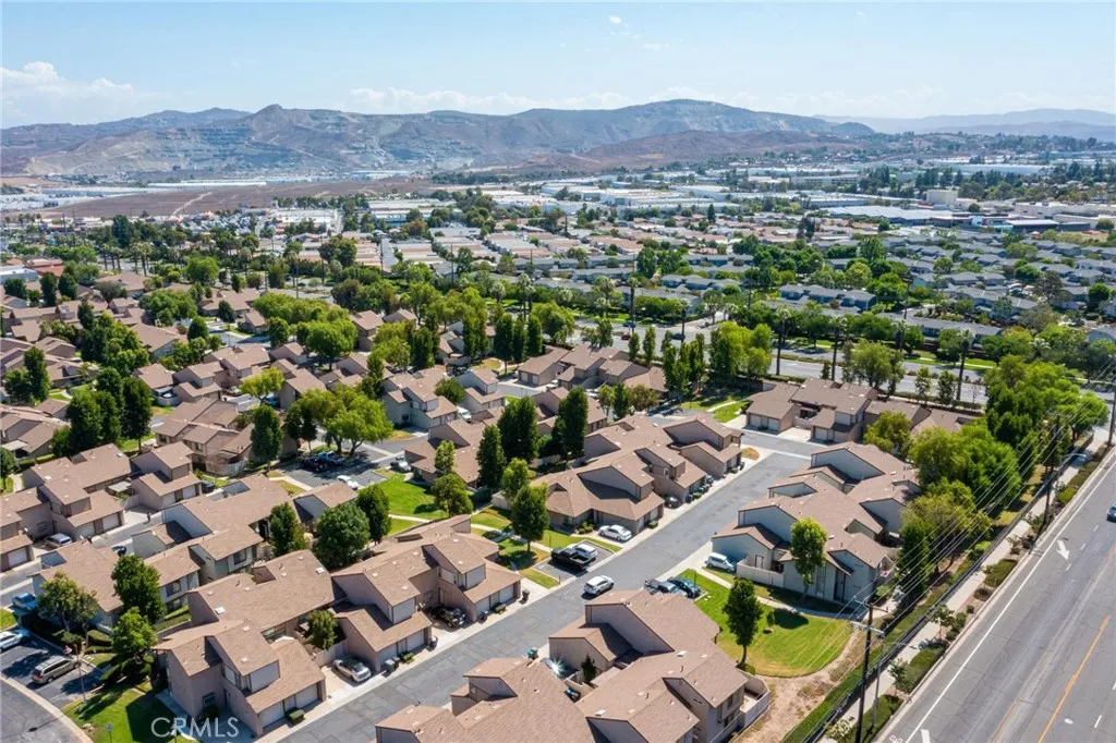 1632 Windmill Lane D, Corona, California 92879 home-pic-58