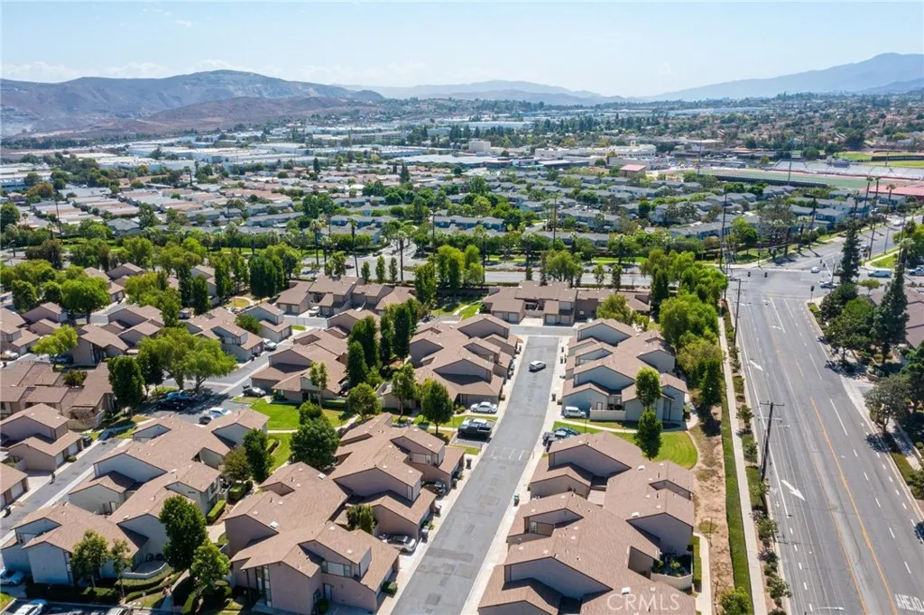 1632 Windmill Lane D, Corona, California 92879 home-pic-59