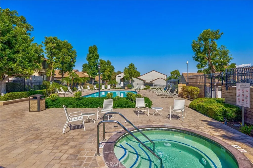 1632 Windmill Lane D, Corona, California 92879 home-pic-34