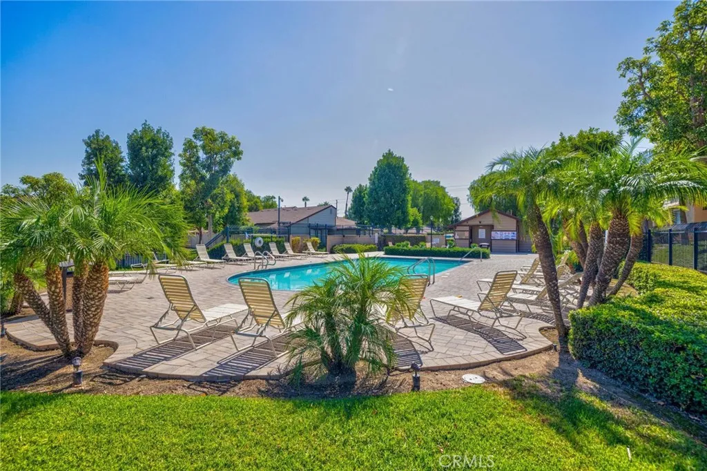 1632 Windmill Lane D, Corona, California 92879 home-pic-30
