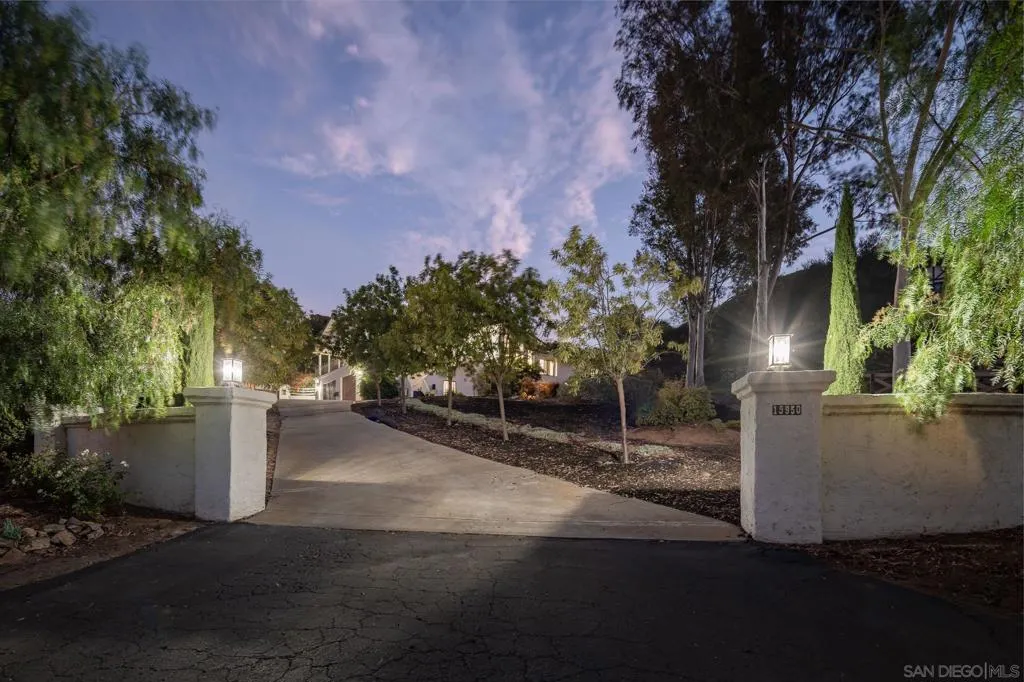 19950 Elfin Forest Ln, Escondido, California 92029 home-pic-28