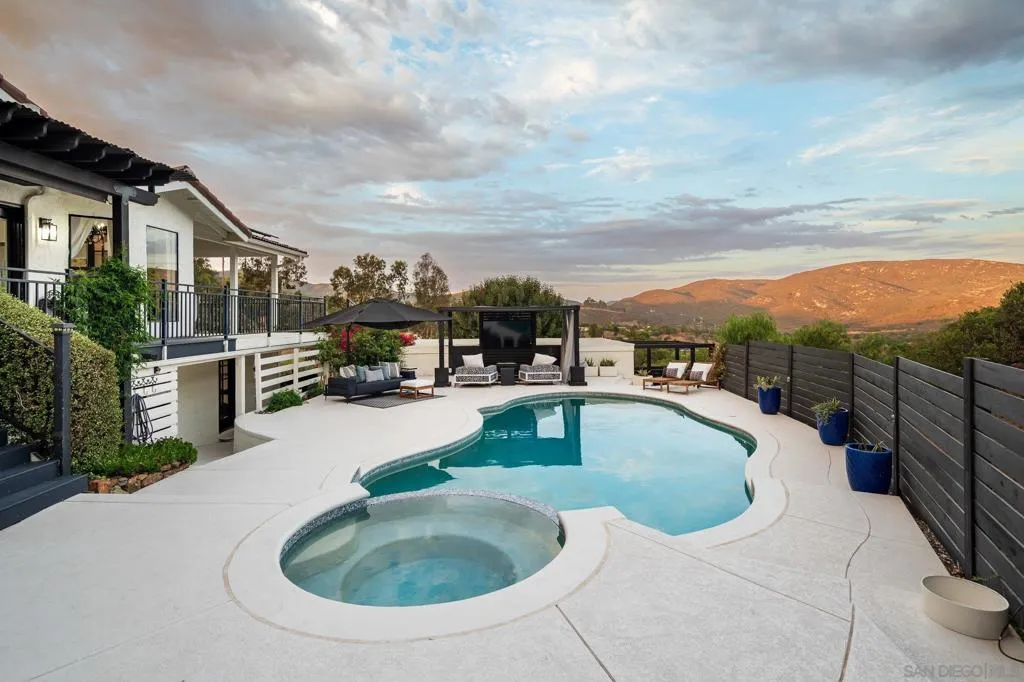 19950 Elfin Forest Ln, Escondido, California 92029 home-pic-3