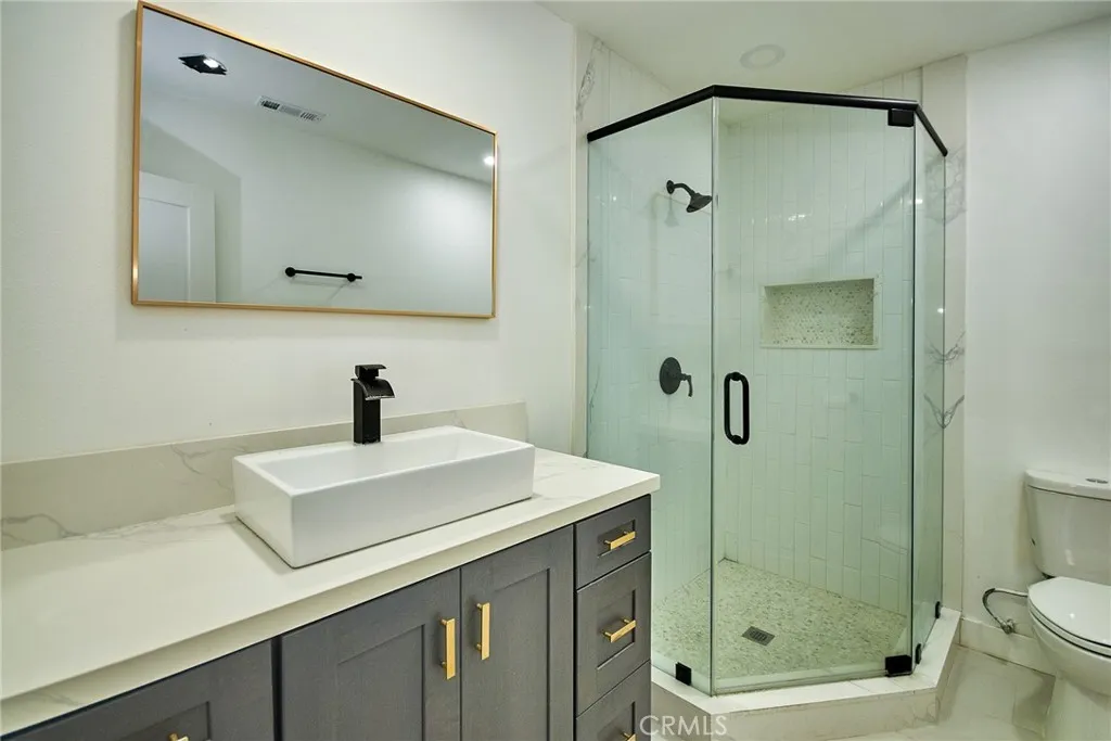 512 S Barranca Street, West Covina, California 91791 home-pic-29