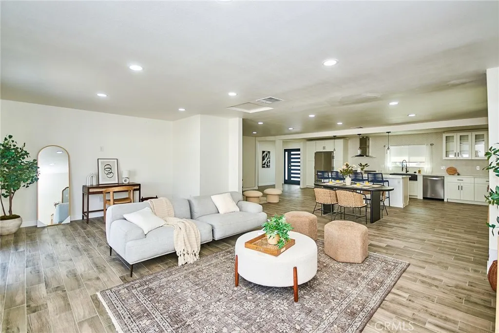 512 S Barranca Street, West Covina, California 91791 home-pic-11