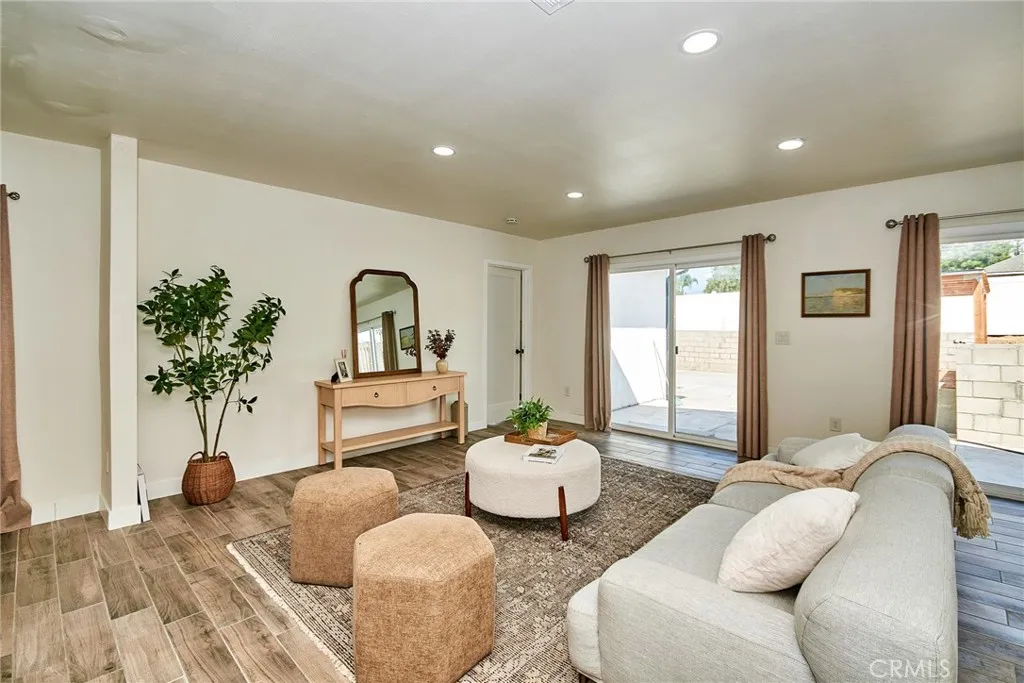 512 S Barranca Street, West Covina, California 91791 home-pic-14