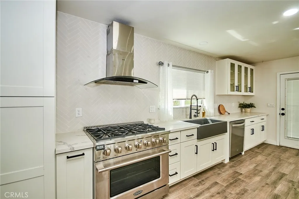 512 S Barranca Street, West Covina, California 91791 home-pic-35