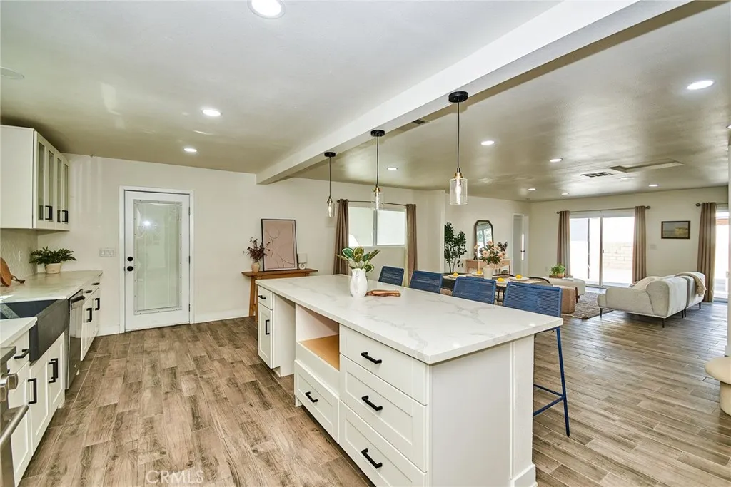 512 S Barranca Street, West Covina, California 91791 home-pic-15