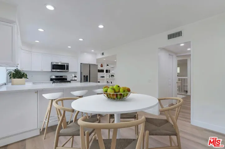 23471 Park Sorrento, Calabasas, California 91302