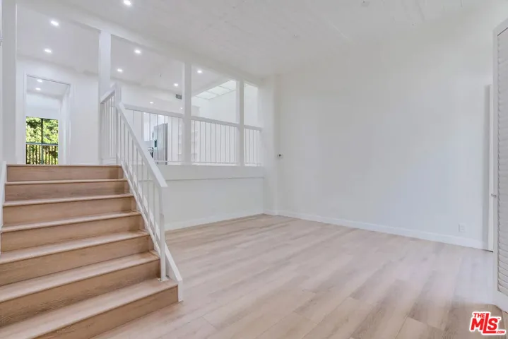 23471 Park Sorrento, Calabasas, California 91302