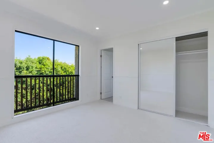 23471 Park Sorrento, Calabasas, California 91302