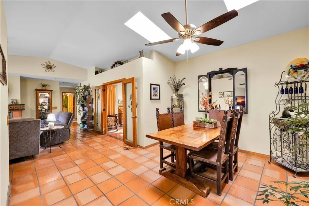 10341 Pinon Avenue, Morongo Valley, California 92256 home-pic-10