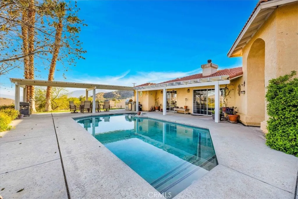 10341 Pinon Avenue, Morongo Valley, California 92256 home-pic-35