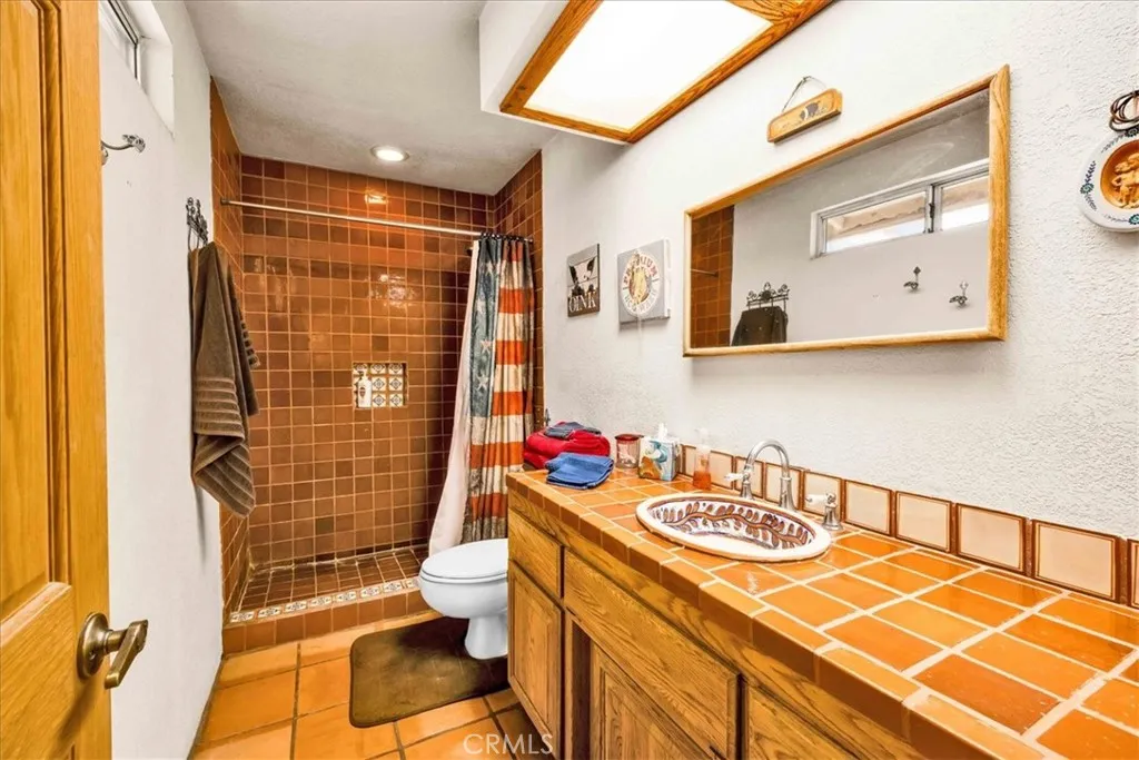 10341 Pinon Avenue, Morongo Valley, California 92256 home-pic-17