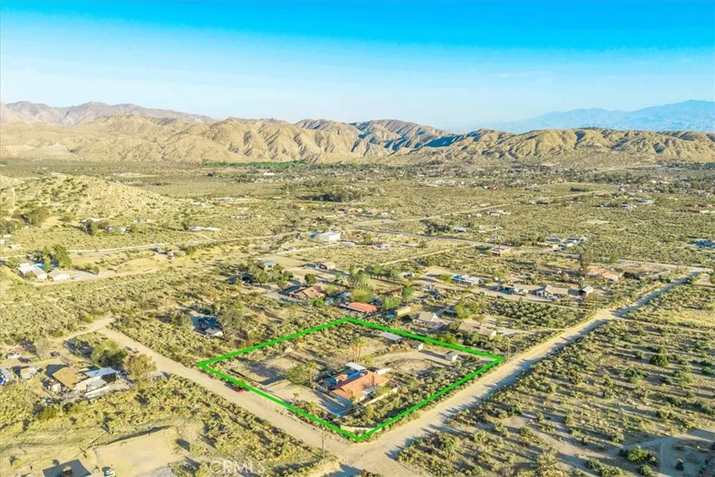 10341 Pinon Avenue, Morongo Valley, California 92256 home-pic-61