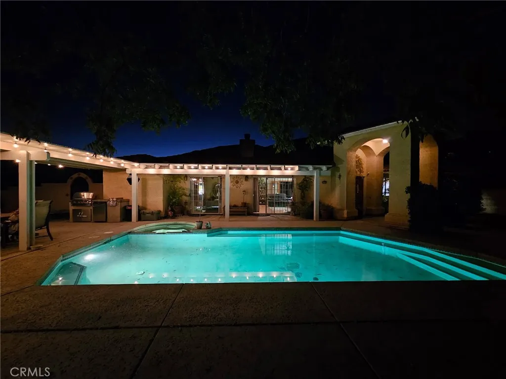 10341 Pinon Avenue, Morongo Valley, California 92256 home-pic-2