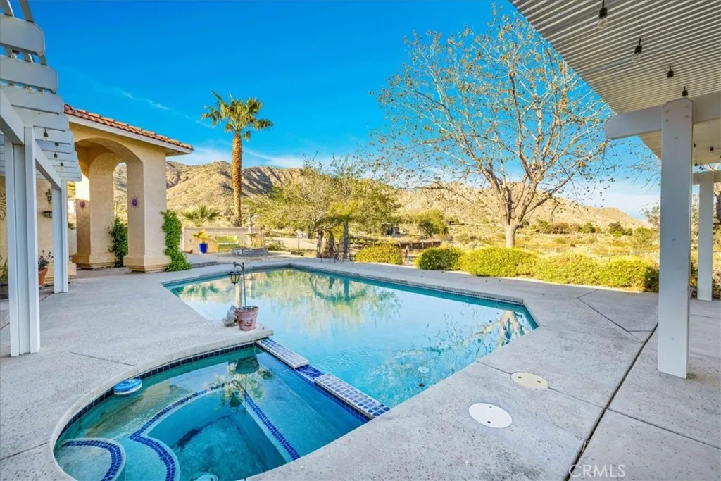 10341 Pinon Avenue, Morongo Valley, California 92256 home-pic-38