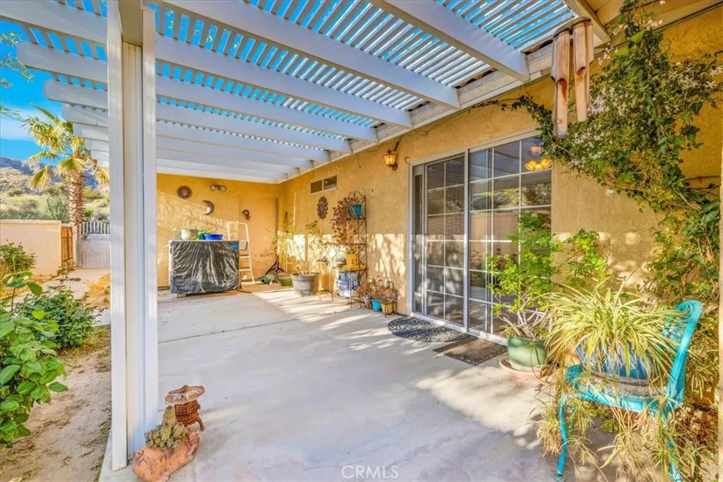 10341 Pinon Avenue, Morongo Valley, California 92256 home-pic-29