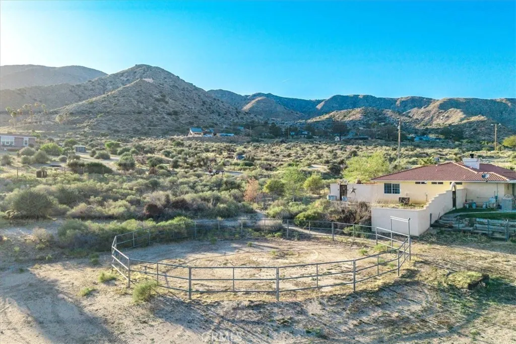10341 Pinon Avenue, Morongo Valley, California 92256 home-pic-60
