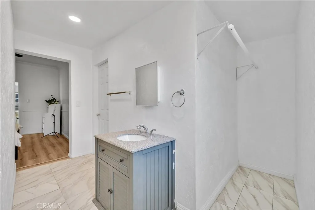 2532 N White Avenue, La Verne, California 91750 home-pic-18