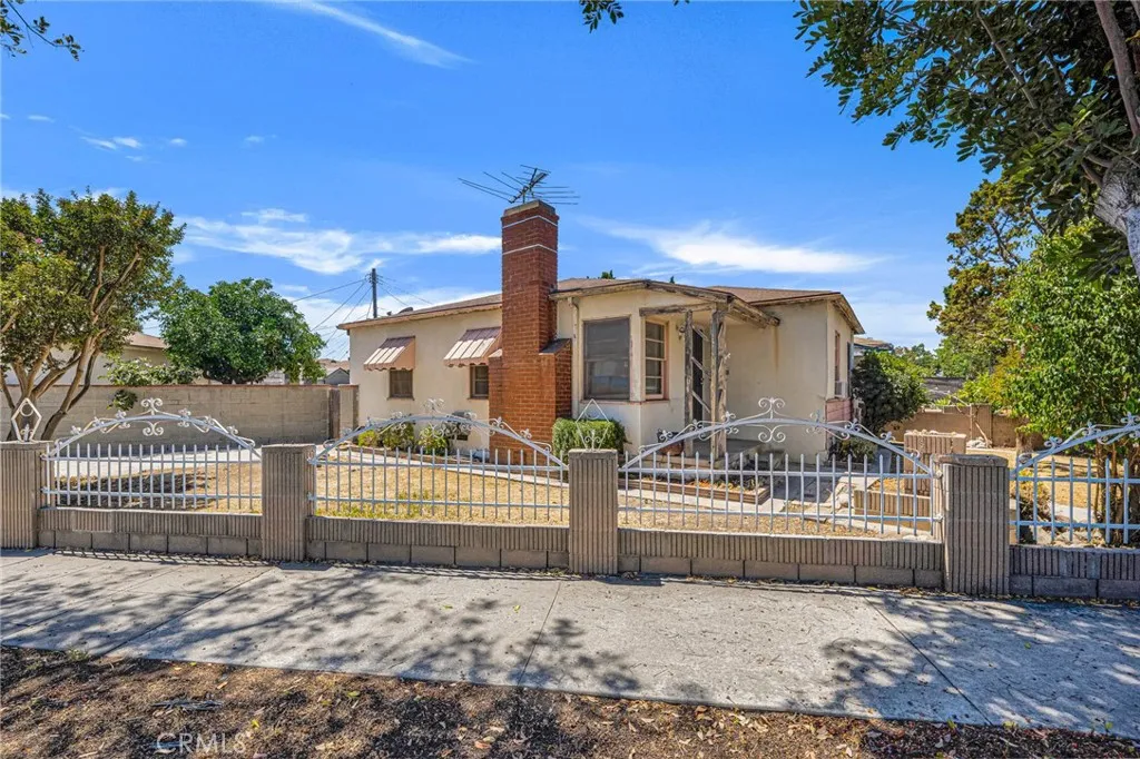 5844 Brookfield Street, East Los Angeles, California 90022, 2 Bedrooms Bedrooms, ,1 BathroomBathrooms,Residential,For Sale,Brookfield,SR25188661