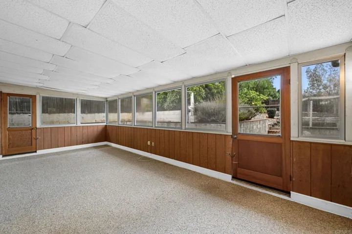 936 W 3rd Avenue, Escondido, California 92025