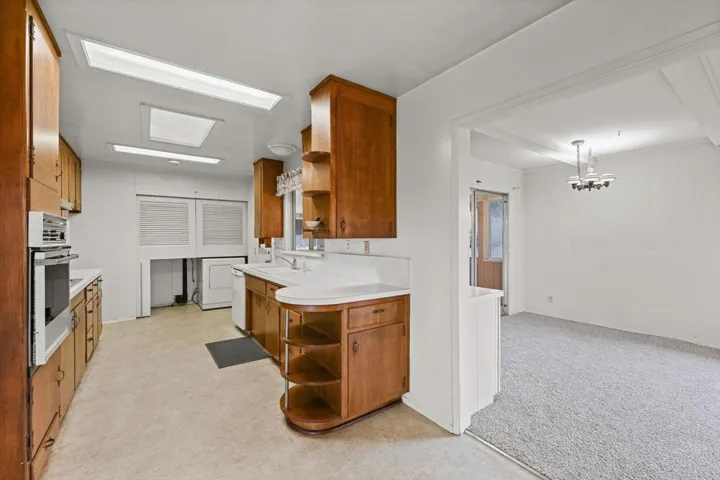 936 W 3rd Avenue, Escondido, California 92025