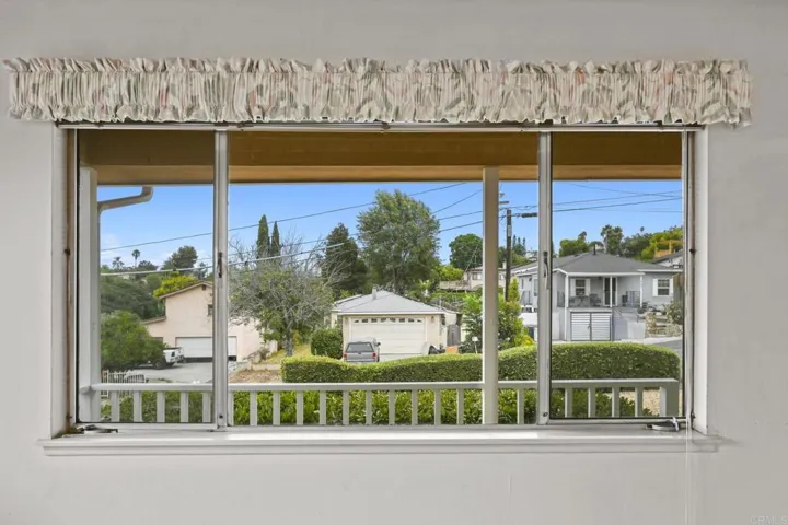 936 W 3rd Avenue, Escondido, California 92025