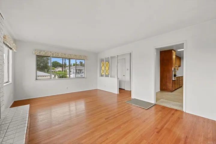 936 W 3rd Avenue, Escondido, California 92025