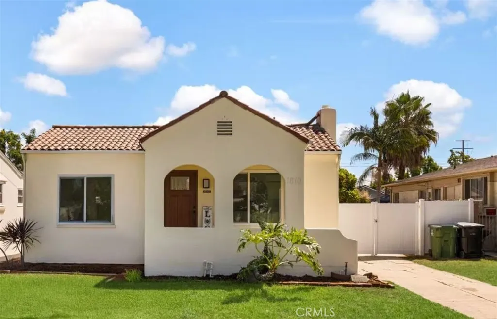 1810 S Raymond Avenue, Alhambra, California 91803, 3 Bedrooms Bedrooms, ,2 BathroomsBathrooms,Residential,For Sale,Raymond,WS25192542