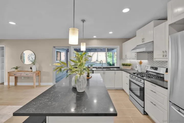 17133 Botero, San Diego, California 92127