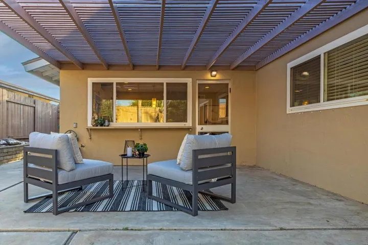 17133 Botero, San Diego, California 92127