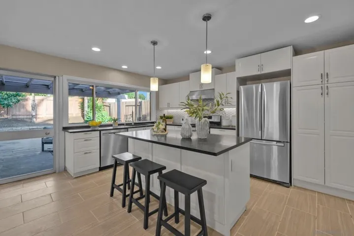 17133 Botero, San Diego, California 92127