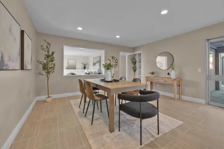 17133 Botero, San Diego, California 92127