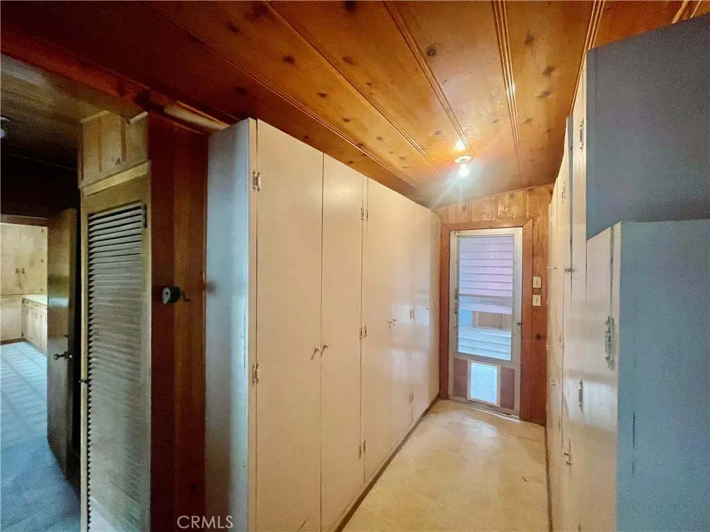 9260 Lanning Lane, Morongo Valley, California 92256 home-pic-18