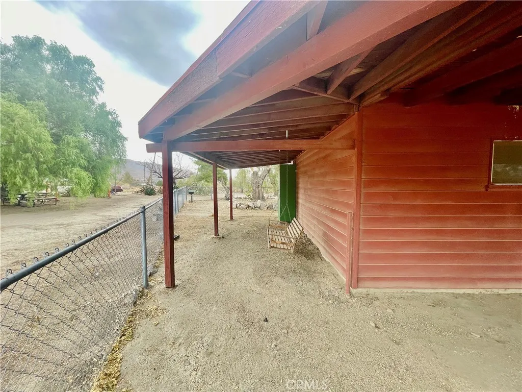 9260 Lanning Lane, Morongo Valley, California 92256 home-pic-8