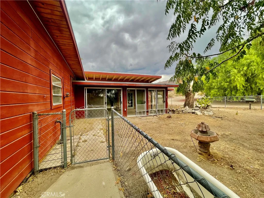 9260 Lanning Lane, Morongo Valley, California 92256 home-pic-7