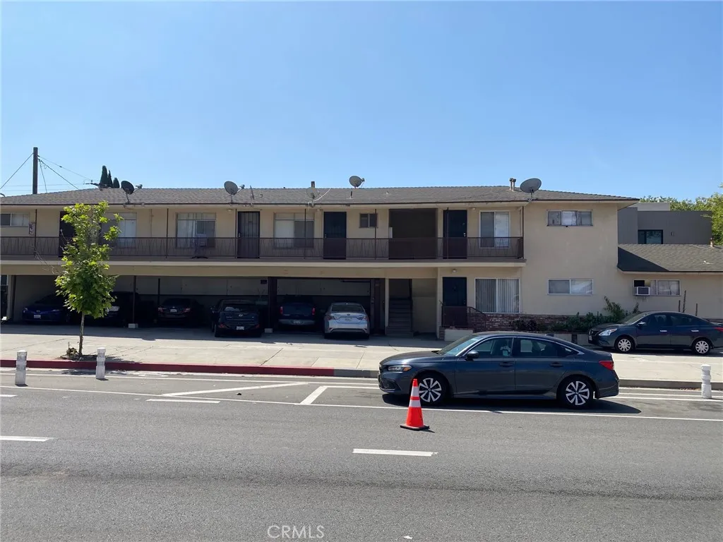 3806 College Ave, Culver City, California 90230, 2 Bedrooms Bedrooms, ,1 BathroomBathrooms,Residential Lease,For Rent,College Ave,OC25188306