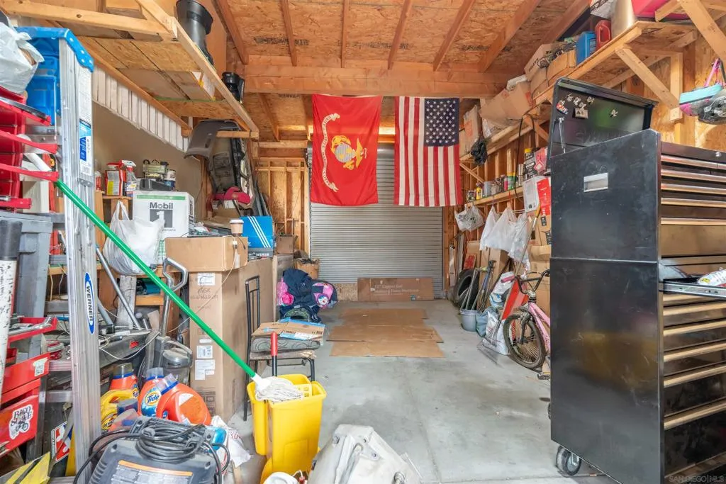 28587 Goetz Rd, Canyon Lake, California 92587 home-pic-15