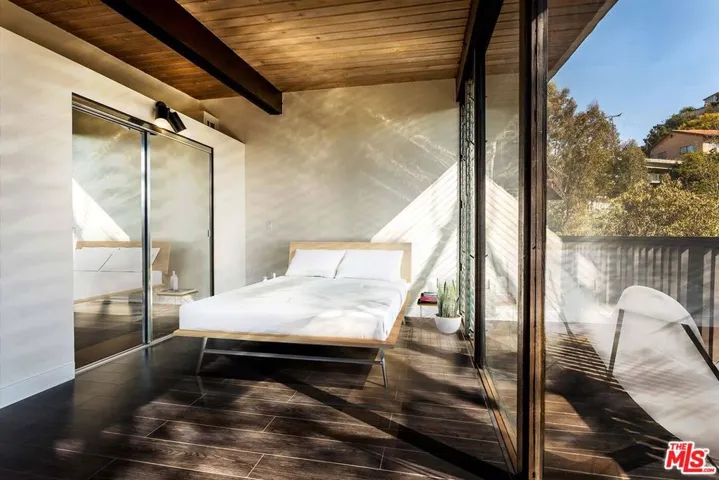7912 Willow Glen Road, Los Angeles, California 90046
