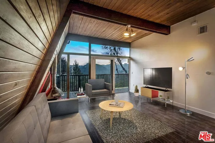 7912 Willow Glen Road, Los Angeles, California 90046