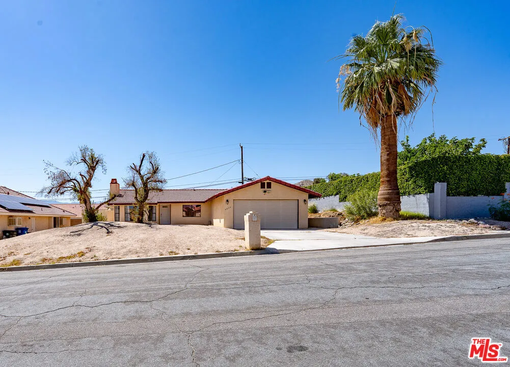 9829 San Simeon Drive, Desert Hot Springs, California 92240, 3 Bedrooms Bedrooms, ,3 BathroomsBathrooms,Residential,For Sale,San Simeon,25583731