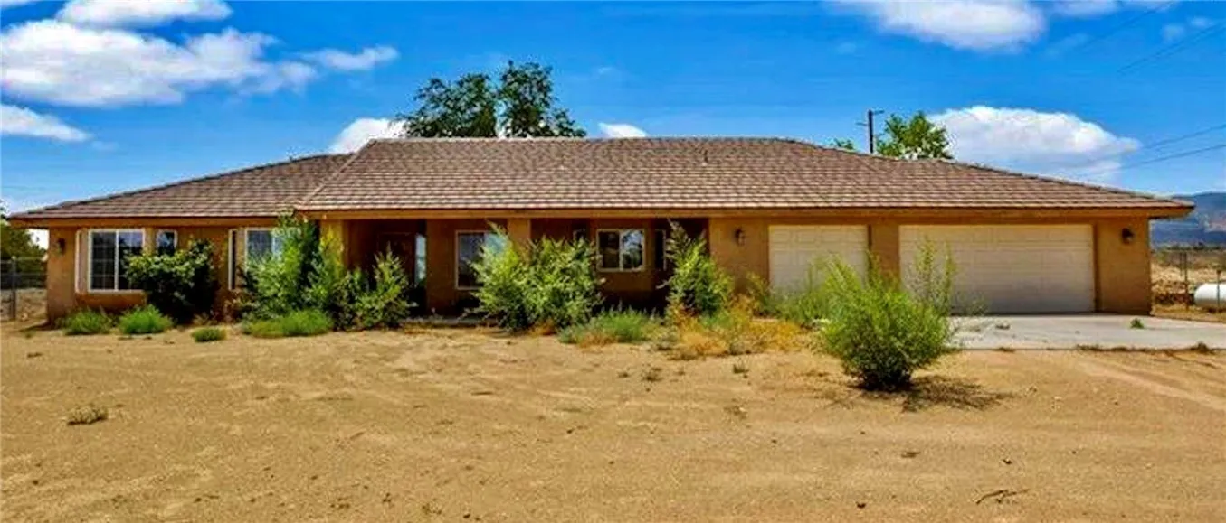 4931 Del Rosa Road, Phelan, California 92371 home-pic-0