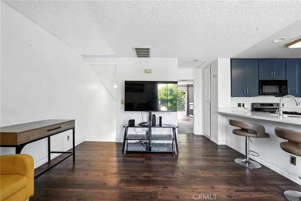 11245 Gladhill Road 10, Whittier, California 90604 home-pic-9